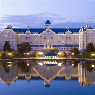 Disney's Newport Bay Club: nautische charme en elegantie aan het meer